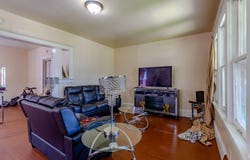 4047 N 19th St, Milwaukee, WI 53209