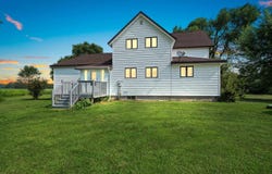 N8095 ANDERSON Road, IOLA, WI 54945