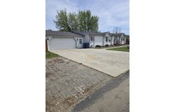 407 E H St, Deer Park, WA 99006