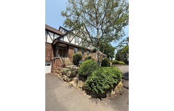 204 Thornberry Cir, Mt Lebanon, PA 15234