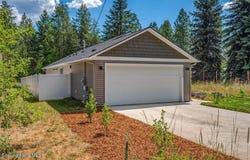32552 N 8th Ave, Spirit Lake, ID 83869
