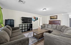 22 NW CEDAR Ave, Warrenton, OR 97146