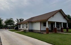 1121 N Oak, Pearsall, TX 78061