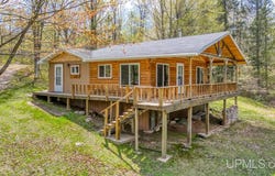 9190 Blue Jay, Florence T-WI, WI 54121
