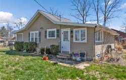 241 Tanglewood Trail, Chippewa Lake, OH 44215