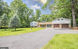 165 CHESLEY DRIVE, FALLING WATERS, WV 25419