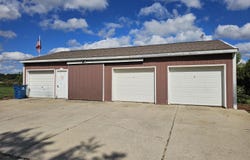 10457 S Gordon Avenue, Grant, MI 49327