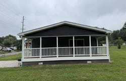 1030 E Glezen Street, Petersburg, IN 47567
