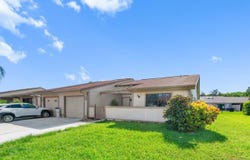 18 Winchmore Lane, Boynton Beach, FL 33426