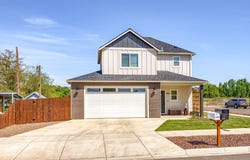 1653 Thomas Road, Medford, OR 97501