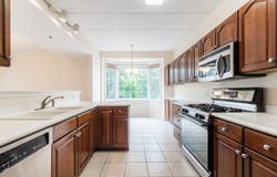 541 N Hough Street, Barrington, IL 60010