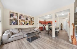 4843 Heritage Heights Circle, Hazelwood, MO 63042