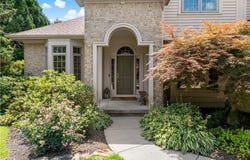 2028 Broad Hill Farms Rd, Moon/Crescent Twp, PA 15108