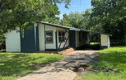 1605 Jackson Street, Commerce, TX 75428