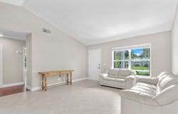 140 Village Circle, Jupiter, FL 33458