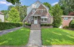 43 Hall St, Clifton City, NJ 07014-1806