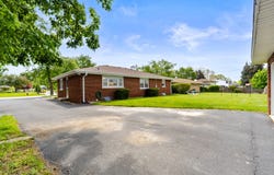 817 Summit Drive, Lockport, IL 60441