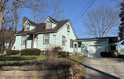 3 Ferry Rd, Haverhill, MA 01835