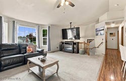 8509 N Maple St, Hayden, ID 83835