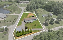 1438 Kentucky 1394, East Bernstadt, KY 40729