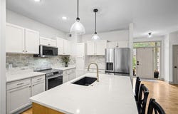 1714 NW 57th Court, Kansas City, MO 64151