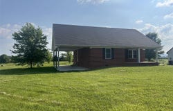 171 Old Highway 49, Loretto, KY 40037