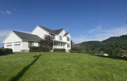132 Delphia Lane, MT. HOPE, WV 25880