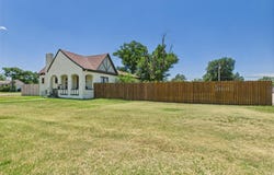 424 Binkley Avenue, Dumas, TX 79029
