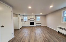 273 S 16th St, Lindenhurst, NY 11757