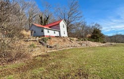 2960 Parkersburg Road, Reedy, WV 25270