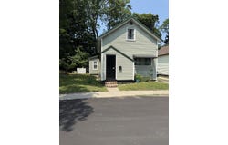 274 6th Avenue, Manistee, MI 49660