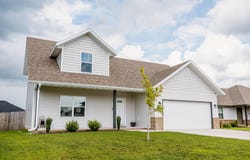 887 S Parkside Circle, Nixa, MO 65714