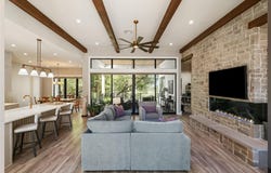 17609 Navigation LN, Lago Vista, TX 78645