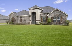 6417 Palmetto Pointe Drive, Ocean Springs, MS 39564