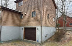 166 Tanglewod Drive, Greentown, PA 18426