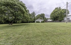 9416 Old Six Mile Ln, Louisville, KY 40299