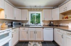 3 Greenwood Lane, Lewiston, ME 04240