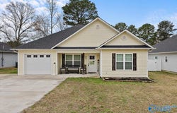 393 Central Avenue, Oneonta, AL 35121