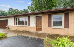 709 Stamper Lane, Godfrey, IL 62035