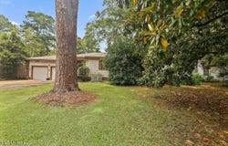 1032 Meadowbrook Road, Jackson, MS 39206