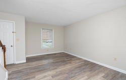 411 S POPLAR AVE, Waynesboro, VA 22980