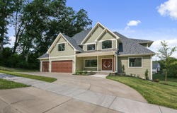 914 Lillian Russell Court, Crown Point, IN 46307