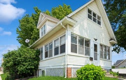 110 W 1st Avenue, Indianola, IA 50125
