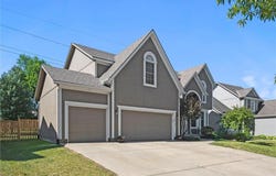 16915 W 162 Street, Olathe, KS 66062