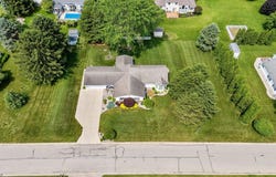 106 River Cove Lane, North Manchester, IN 46962