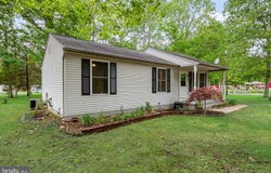109 6TH AVE, CHESILHURST, NJ 08089