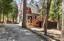 109 Fremont Road, Lake Arrowhead, CA 92352