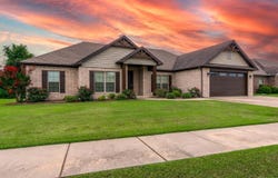 1720 JOSH Drive, Conway, AR 72034