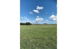 672 County Road 372, Shiner, TX 77984