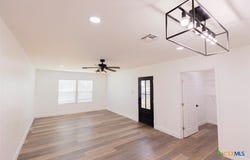 310 E Second St, Cuero, TX 77954